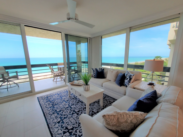 Luxurious Beachfront Condo in Longboat Key Florida - Stunning Gulf Views